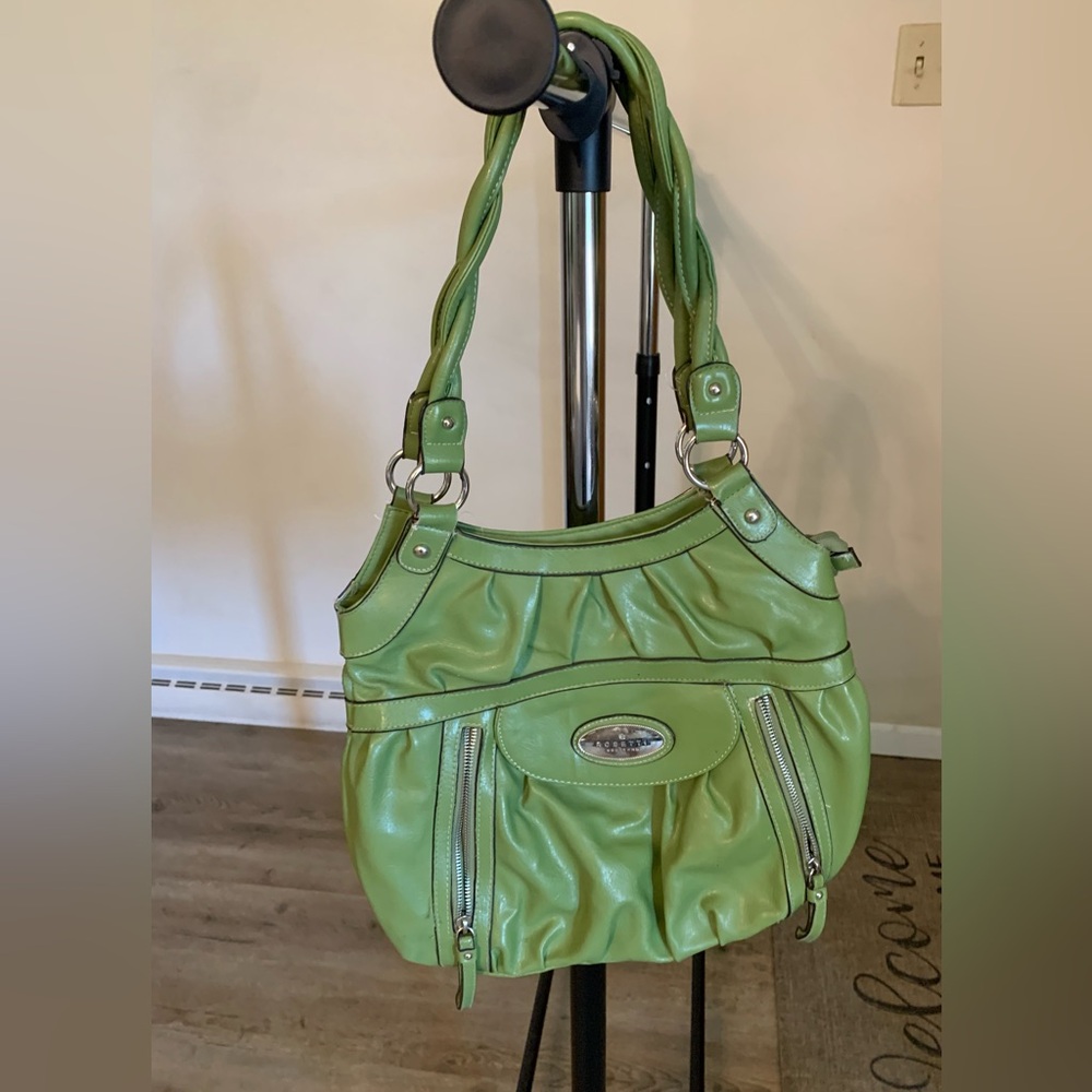 Rosetti New York/ Green HOBO purse with plenty of pockets.